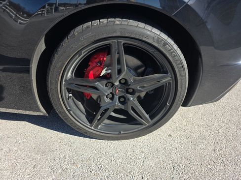 Used 2021 Chevrolet Corvette Stingray Coupe w/ Battery Protection Package image 11