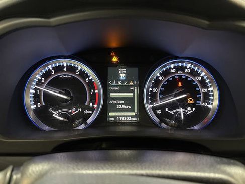 Used 2015 Toyota Highlander Limited AWD/4WD image 9