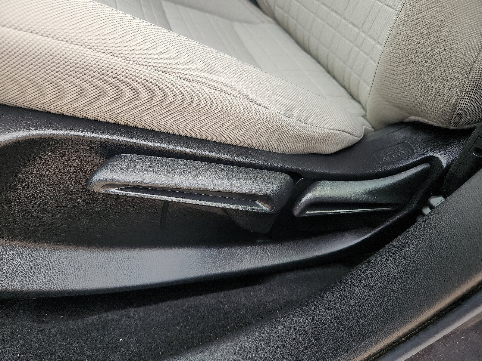 Used 2024 Honda HR-V LX image 15