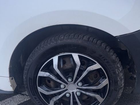 Used 2010 Pontiac Vibe w/ Preferred Package image 33