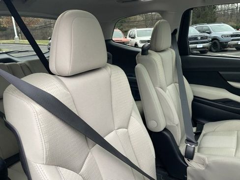 Used 2019 Subaru Ascent Premium w/ Popular Package #2A image 32