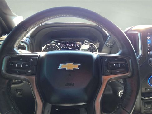 Used 2022 Chevrolet Silverado 1500 High Country w/ Technology Package AWD/4WD image 11