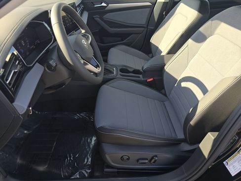 New 2026 Volkswagen Jetta SE image 15