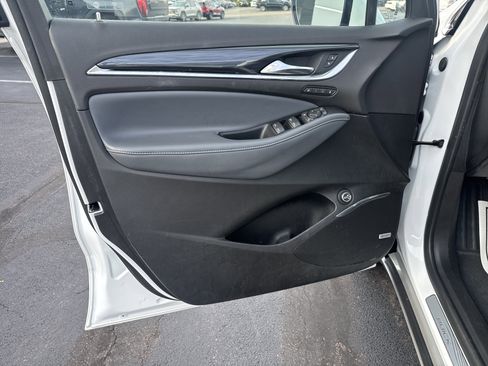 Used 2024 Buick Enclave Premium image 16