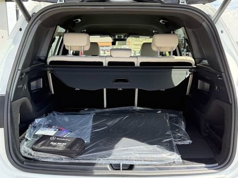 Used 2025 Mercedes-Benz GLB 250 4MATIC image 35