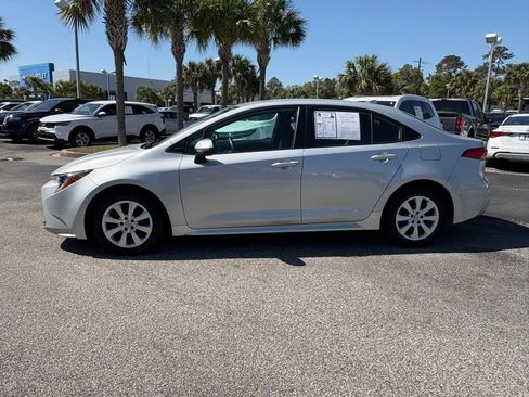 Used 2024 Toyota Corolla LE FWD image 4