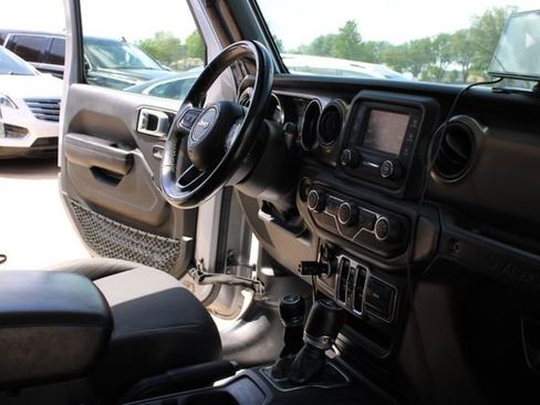 Used 2018 Jeep Wrangler Unlimited Sport S AWD/4WD image 42