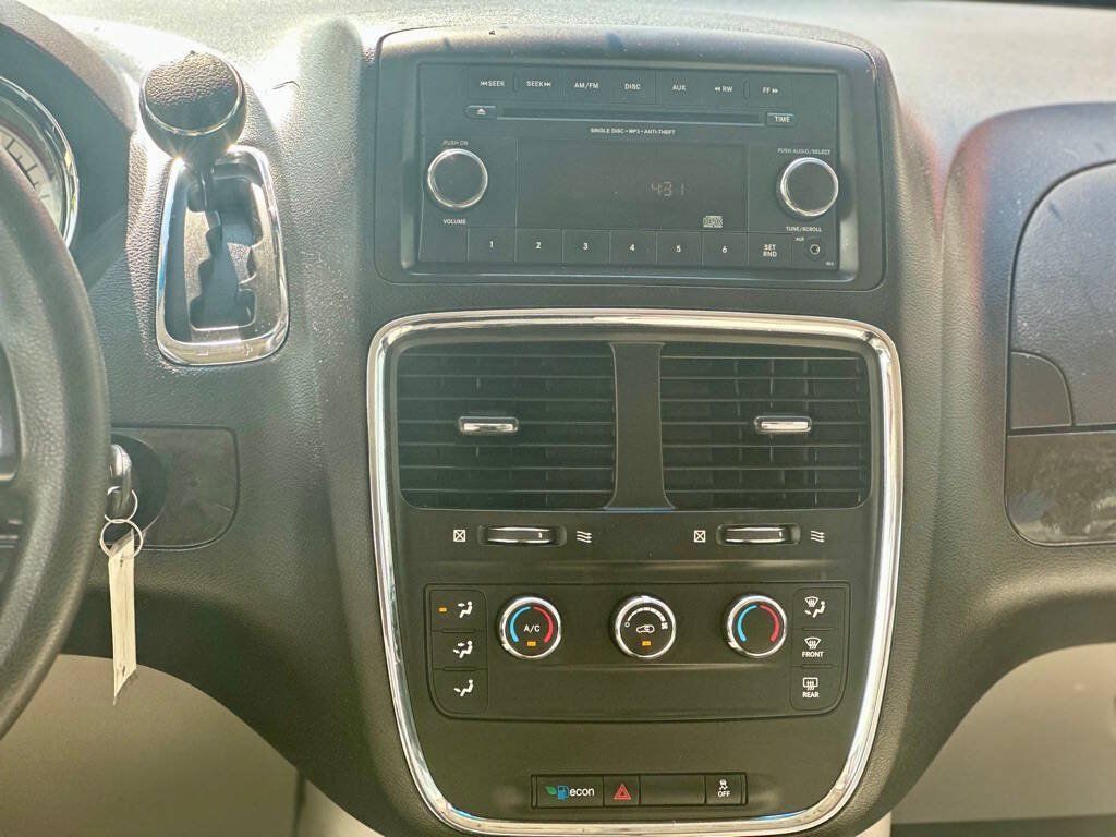 Used 2016 Dodge Grand Caravan SE w/ Quick Order Package 29E SE FWD image 11