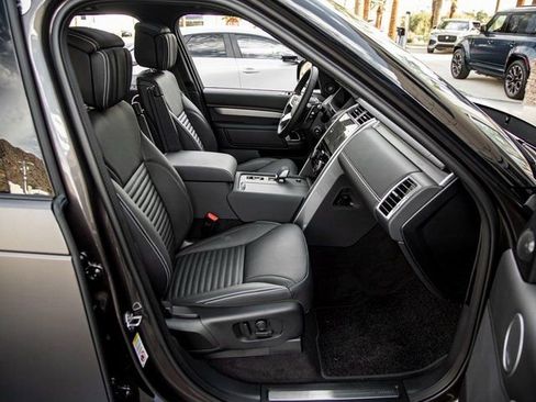 New 2026 Land Rover Discovery Limited Edition AWD/4WD image 29