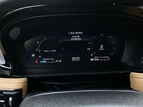 Used 2021 Lincoln Corsair Reserve w/ Equipment Group 201A image 12