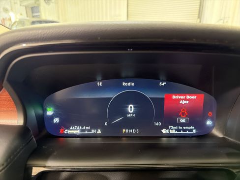 Used 2022 Lincoln Nautilus Reserve w/ Equipment Group 201A image 16