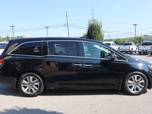 Used 2017 Honda Odyssey Touring Elite image 6