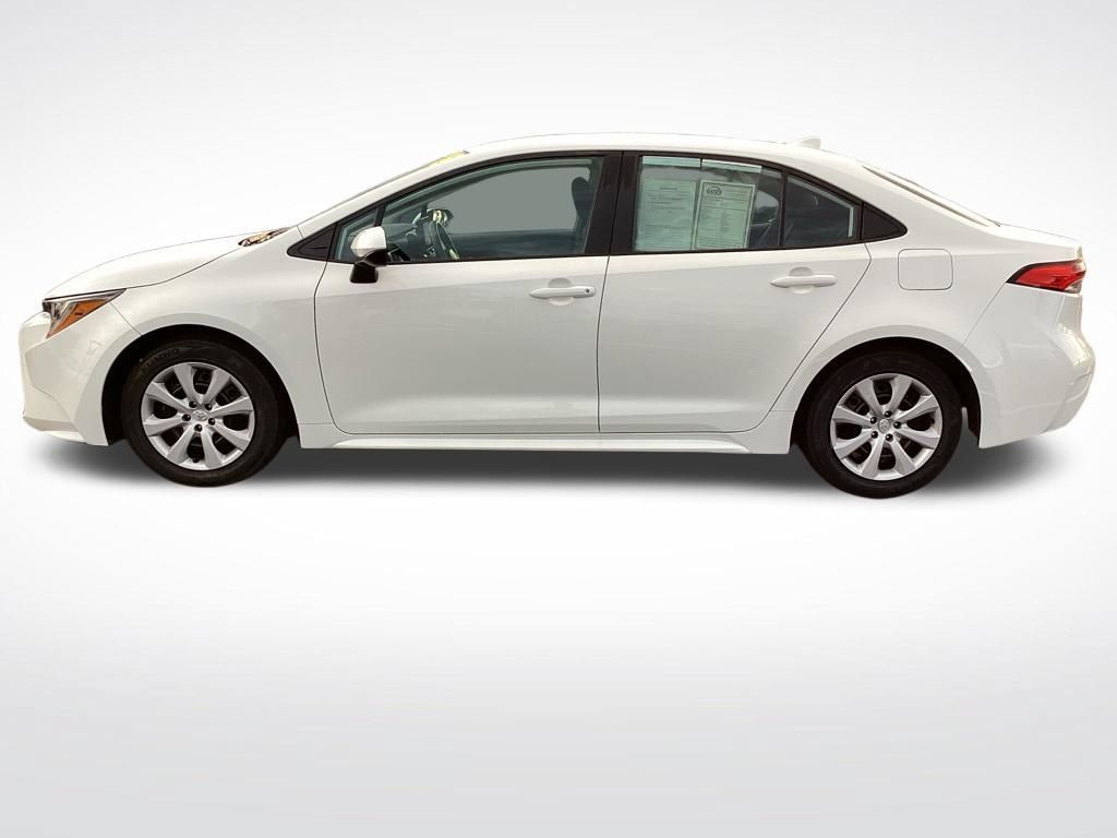 Used 2024 Toyota Corolla LE FWD image 6