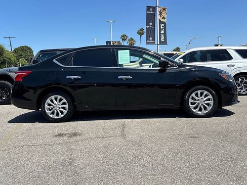 Used 2019 Nissan Sentra SV FWD image 2