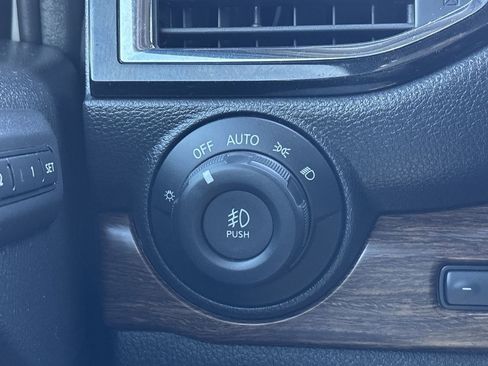 Used 2023 Nissan Titan Platinum Reserve w/ Moonroof Package image 26