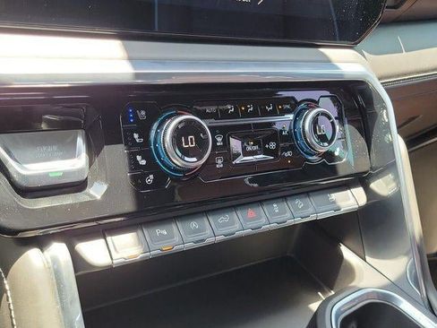 Used 2024 GMC Sierra 1500 Denali Ultimate AWD/4WD image 27
