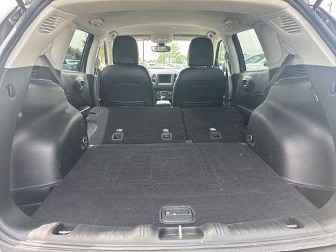 Used 2019 Jeep Compass Latitude AWD/4WD image 17