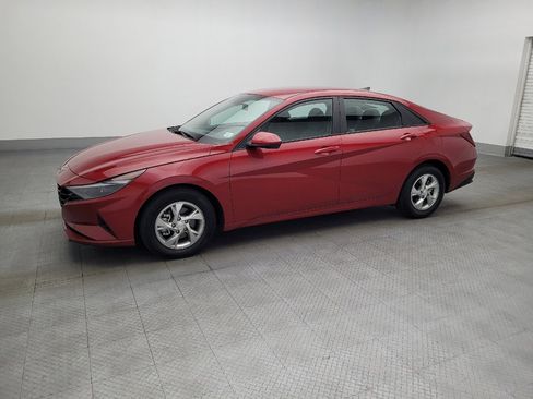 Used 2023 Hyundai Elantra SE w/ Cargo Package image 2
