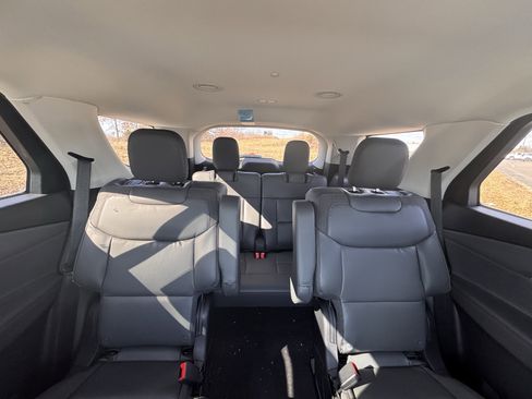 New 2026 Ford Explorer Active w/ Active Comfort Package image 19