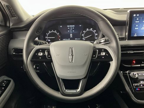 Used 2022 Lincoln Corsair FWD image 12