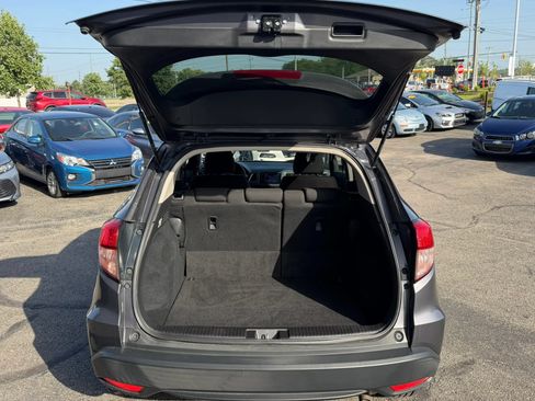 Used 2018 Honda HR-V EX image 31