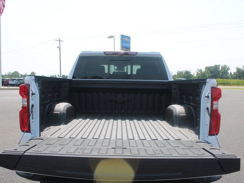 New 2026 Chevrolet Silverado 1500 ZR2 AWD/4WD image 17