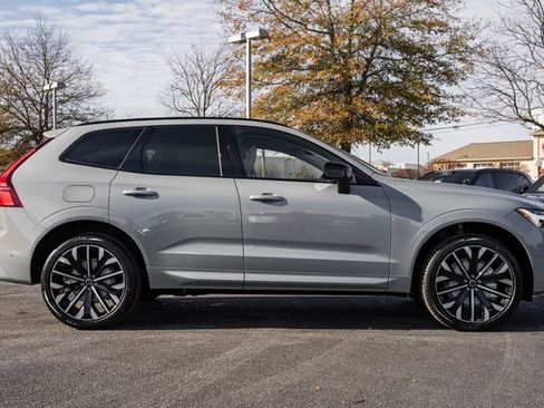 New 2026 Volvo XC60 B5 Ultra w/ Climate Package image 3