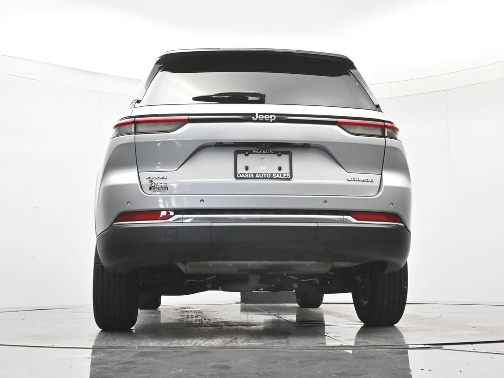 Used 2023 Jeep Grand Cherokee Laredo w/ Luxury Tech Group I AWD/4WD image 41