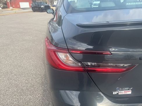 Used 2025 Toyota Camry SE image 10