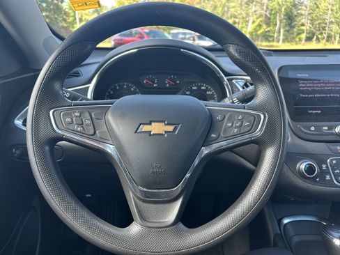 Used 2020 Chevrolet Malibu LT FWD image 22