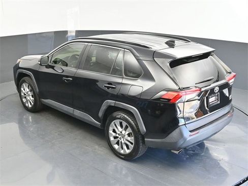 Used 2019 Toyota RAV4 XLE Premium w/ Cold Weather Package image 31
