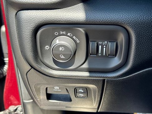 Used 2021 RAM 1500 Laramie w/ Sport Appearance Package AWD/4WD image 20