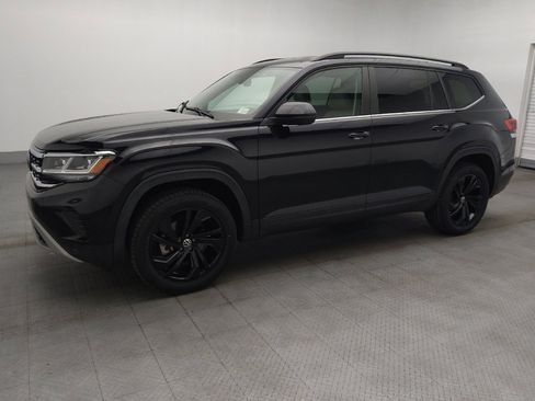 Used 2022 Volkswagen Atlas SE w/ Black Wheel Package FWD image 2