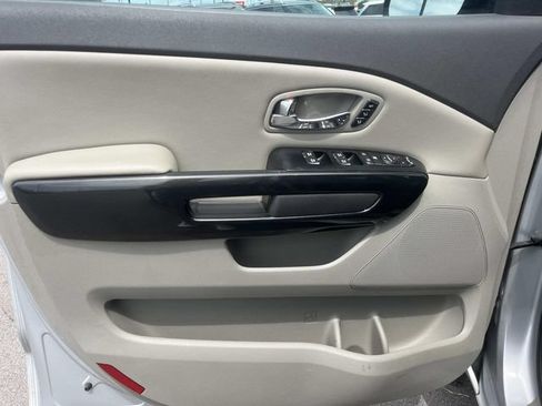 Used 2016 Kia Sedona EX FWD image 29