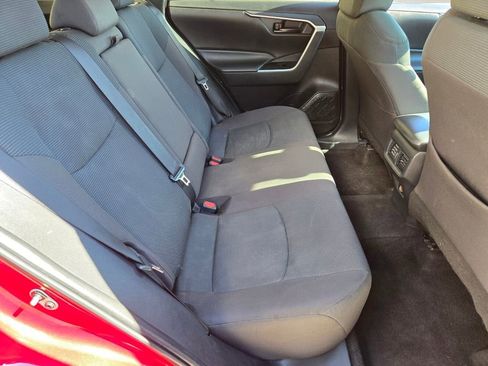 Used 2023 Toyota RAV4 LE AWD/4WD image 19