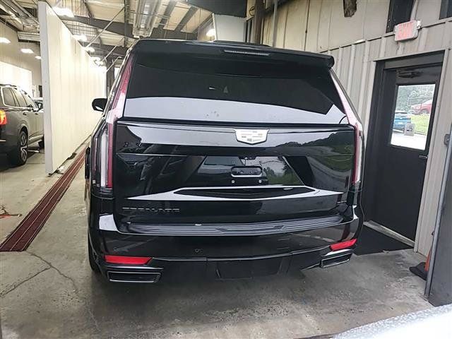 Used 2023 Cadillac Escalade ESV Sport Platinum w/ LPO, ONYX Package AWD/4WD image 15