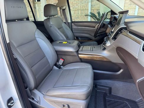 Used 2019 GMC Yukon XL Denali w/ Denali Ultimate Package image 34