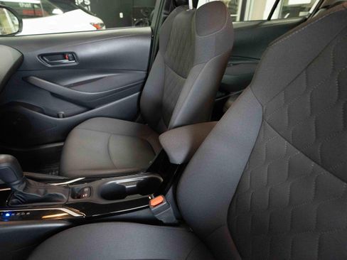 Used 2022 Toyota Corolla LE FWD image 10
