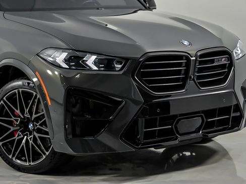 Used 2024 BMW X5 M Competition w/ Executive Package AWD/4WD image 3