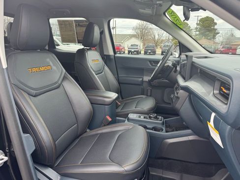 Used 2025 Ford Maverick Tremor image 17
