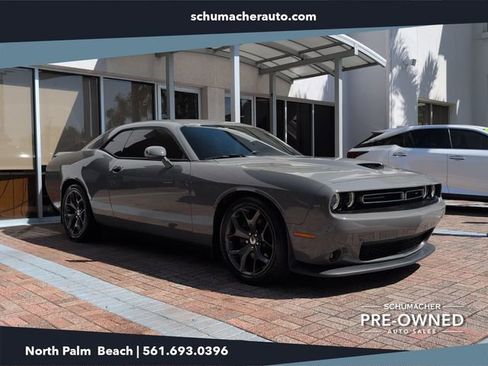 Used 2019 Dodge Challenger GT image 1