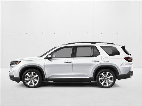 New 2025 Honda Pilot Touring image 3