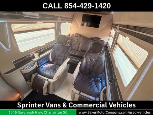 Used 2021 Mercedes-Benz Sprinter 2500 image 12