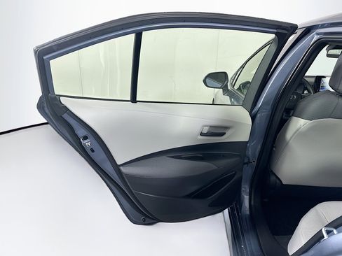 Used 2022 Toyota Corolla LE image 26
