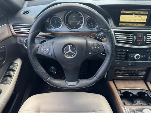 Used 2010 Mercedes-Benz E 350 Sedan image 28