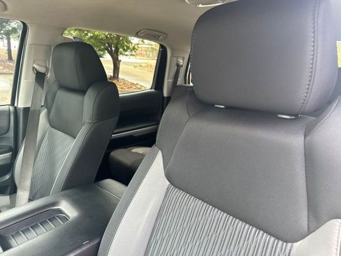 Used 2017 Toyota Tundra SR5 AWD/4WD image 15