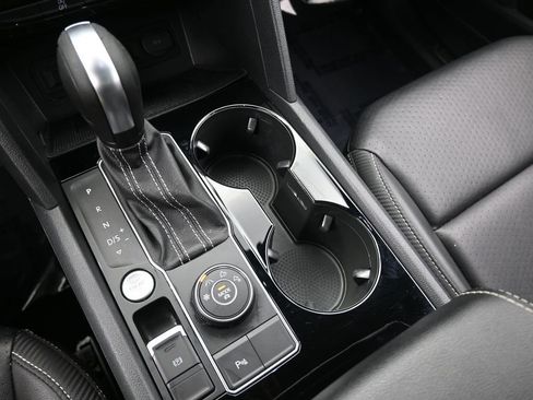 Used 2022 Volkswagen Atlas Cross Sport SEL R-Line image 26