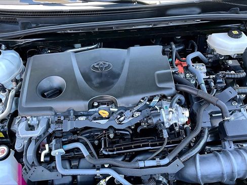 Used 2025 Toyota Camry SE FWD image 32