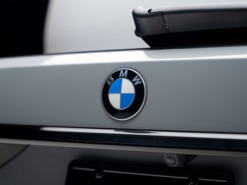 Used 2024 BMW X7 xDrive40i w/ Executive Package AWD/4WD image 29