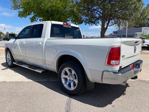 Used 2017 RAM 1500 Laramie AWD/4WD image 3